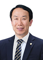 위원 김아진